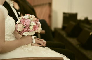 婚禮與離婚，一段復(fù)雜情感的戲劇性瞬間——揭秘結(jié)婚當(dāng)天離婚背后的故事
